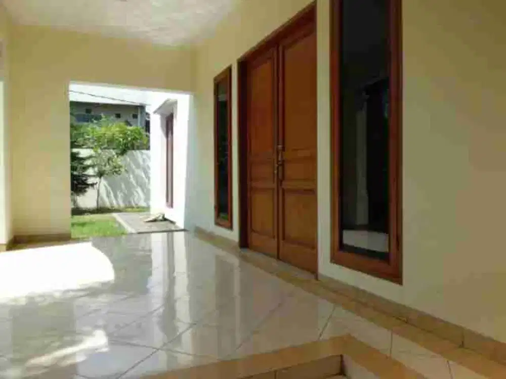 rumah cipete utara jl. Damai Lt. 497 m / lb 500 m. harga  8 M