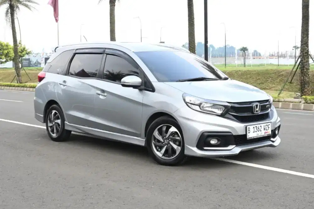 (Tdp5jt) Mobilio RS CVT 2017 Silver