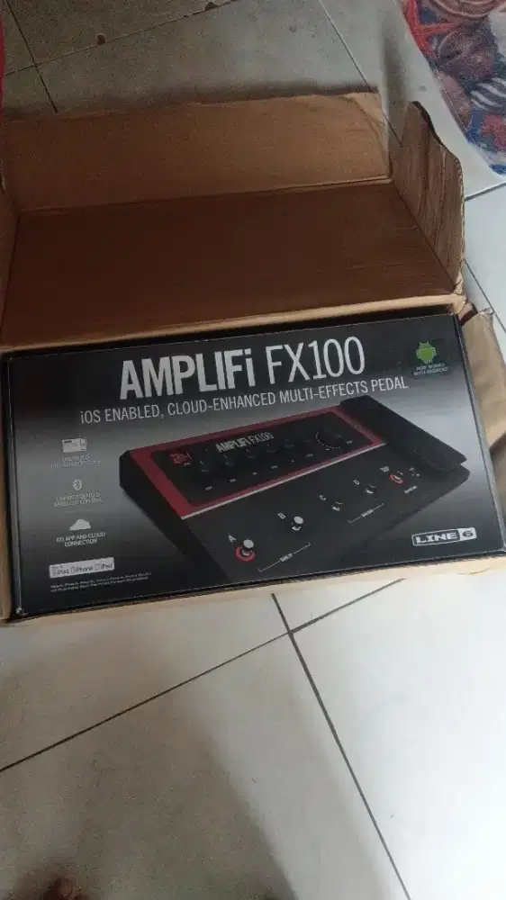 Effect gitar multy line6  amplifi fx 100 new sisa gudang