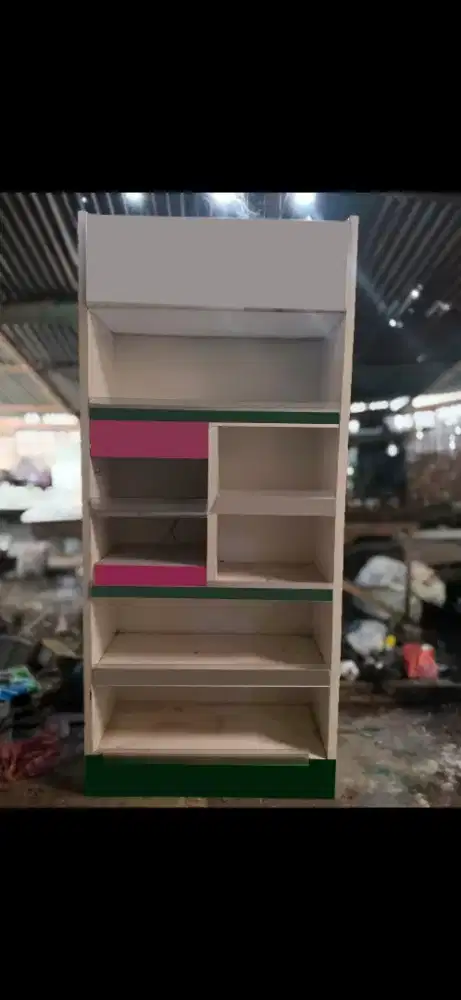 Backwall / Lemari Jualan