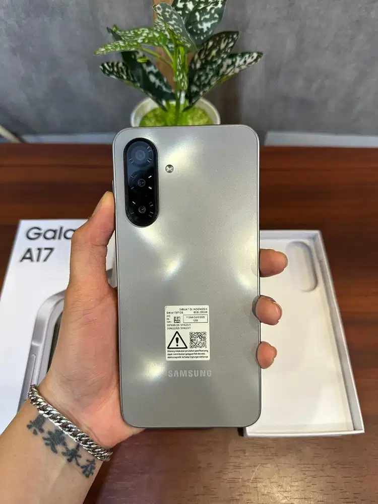 Samsung Galaxy A17 8/256GB Grey Garansi Resmi Sein ON 19/02/27