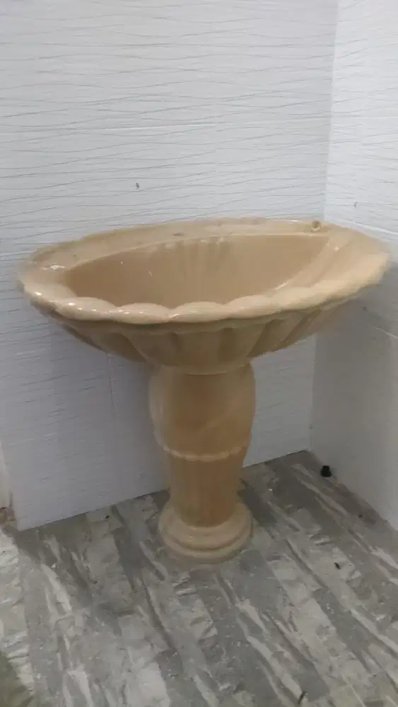 Wastafel kerang jadul