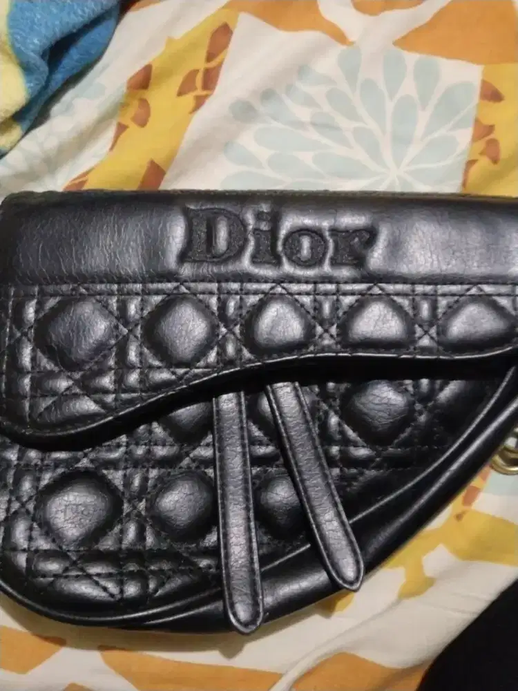 Tas Sadel dior hitam