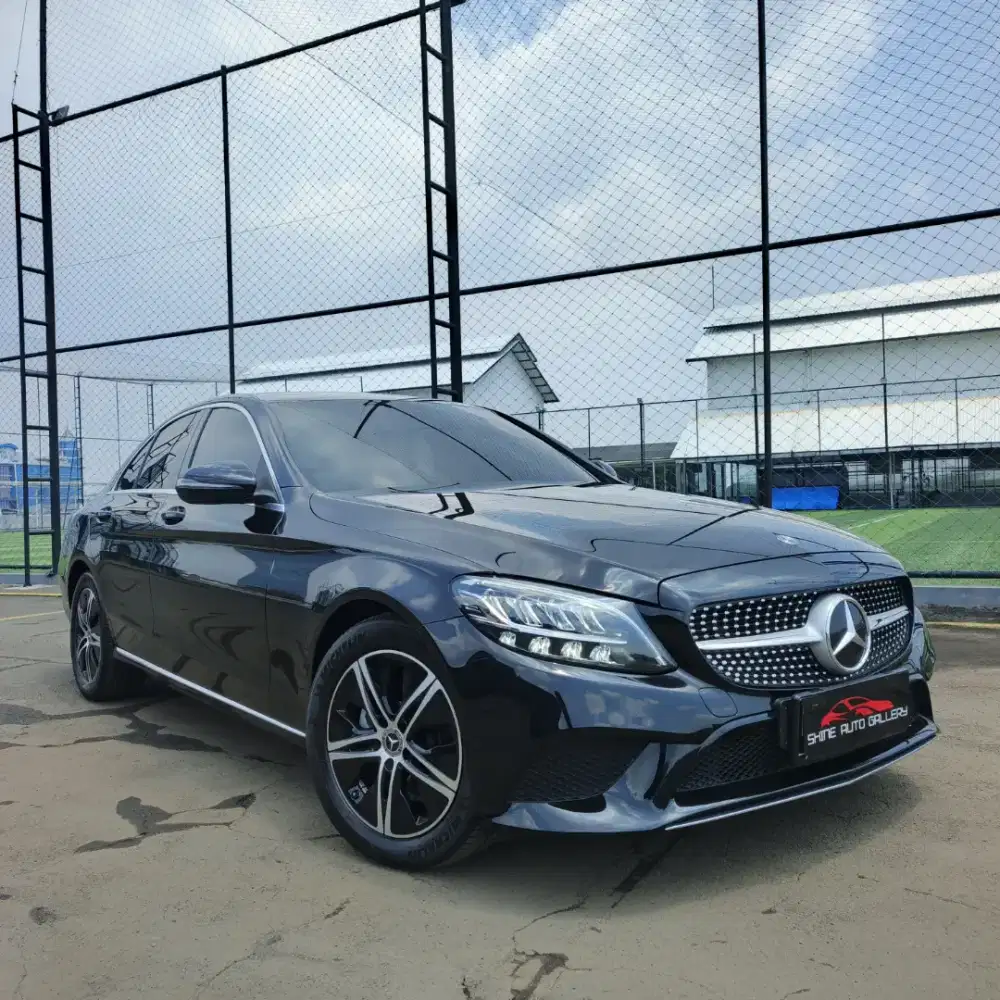 KM 12rb ! Mercedes C200 2020