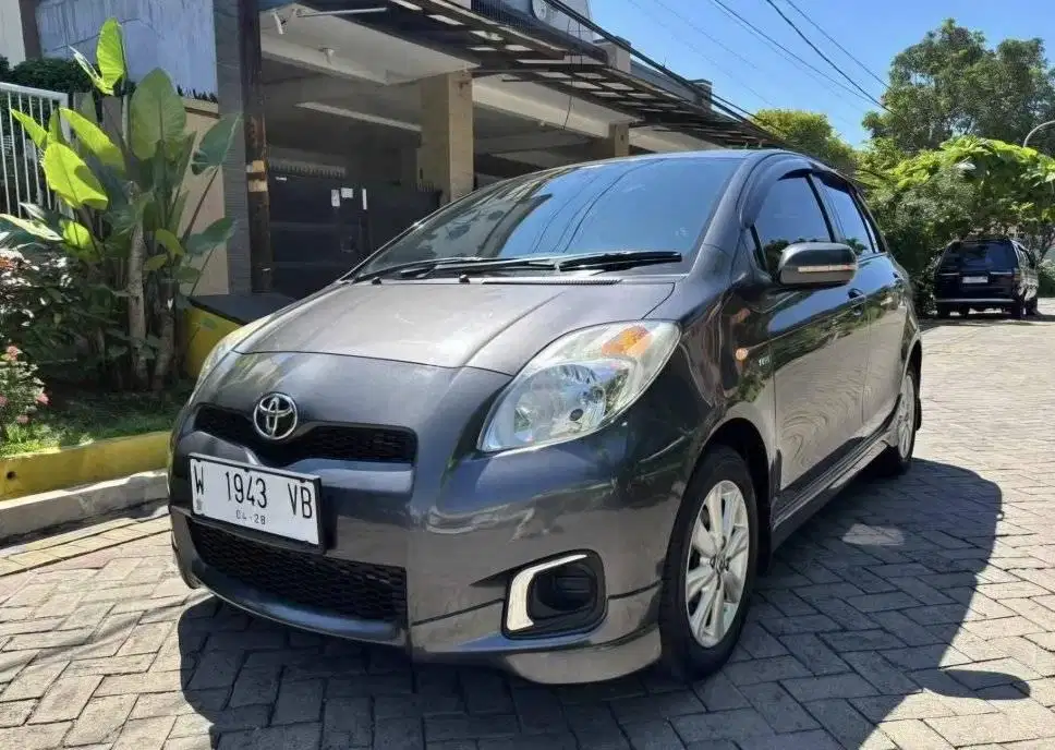 YARIS 1.5 E MANUAL 2013