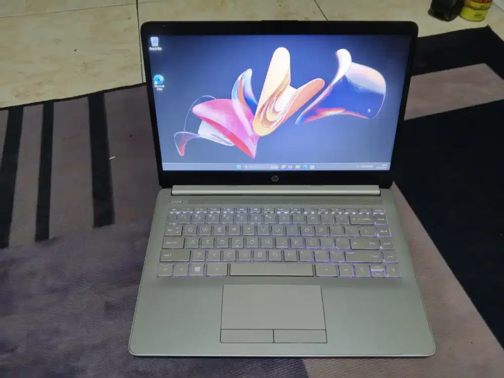 Laptop Hp Ryzen 3 3200U RAM 8 GB SSD 256 GB