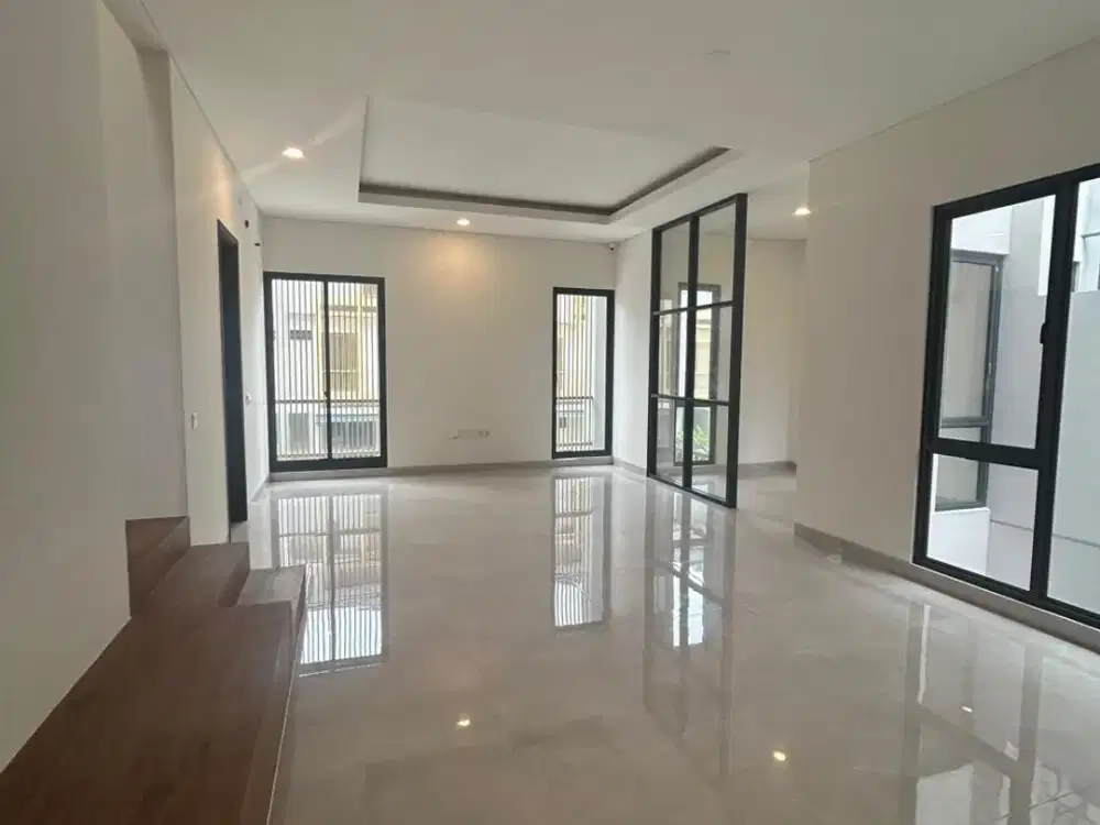TERLARIS  Disewakan rumah Eonna BSD tipe Aerra 8x14 = 112, luas bangunan 189m²
