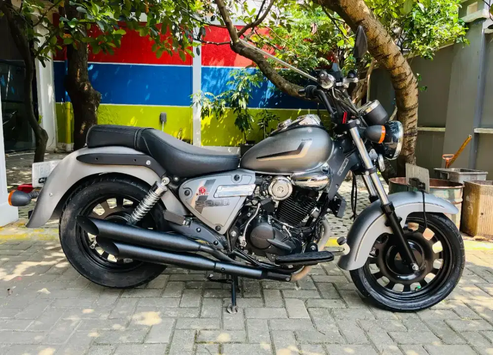 Benelli motobi 200 efi