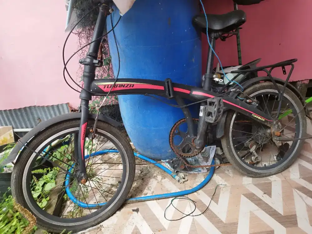 Sepeda Lipat Bekas Turanza Siap Pakai – Ringkas & Nyaman