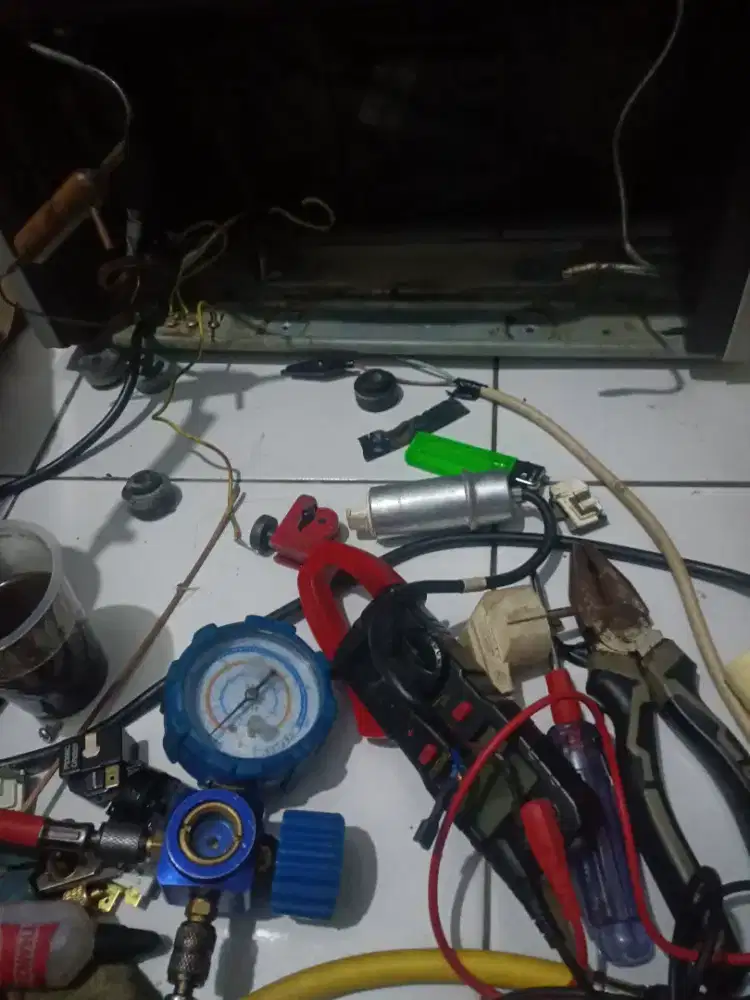 Service AC, KULKAS, FREZZER, MESIN CUCI, SHOWCASE, CHILLER, DLL