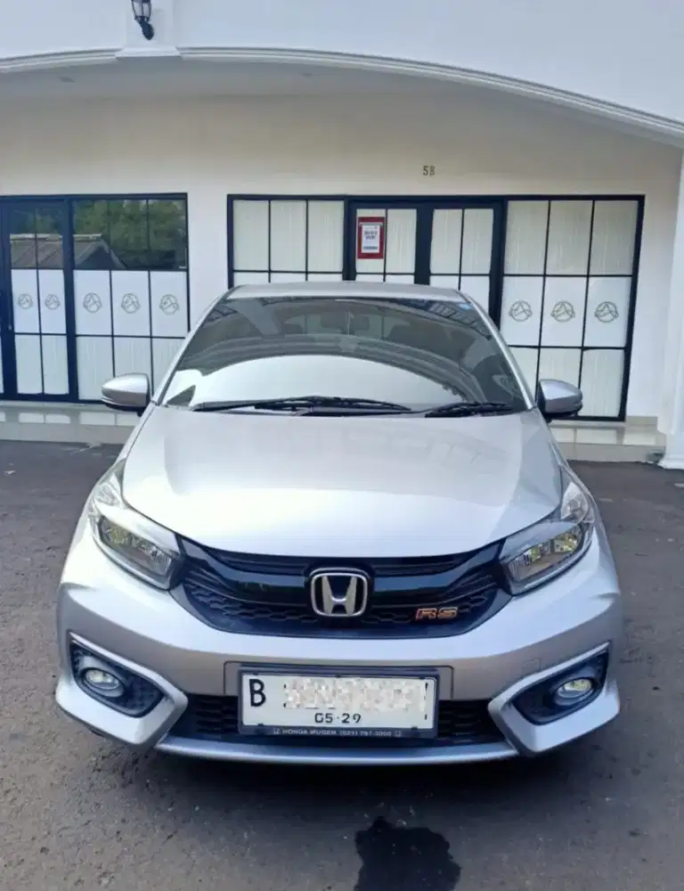 Honda Brio 1.2 RS AT Thn.  2019, matic, warna silver,  mulus