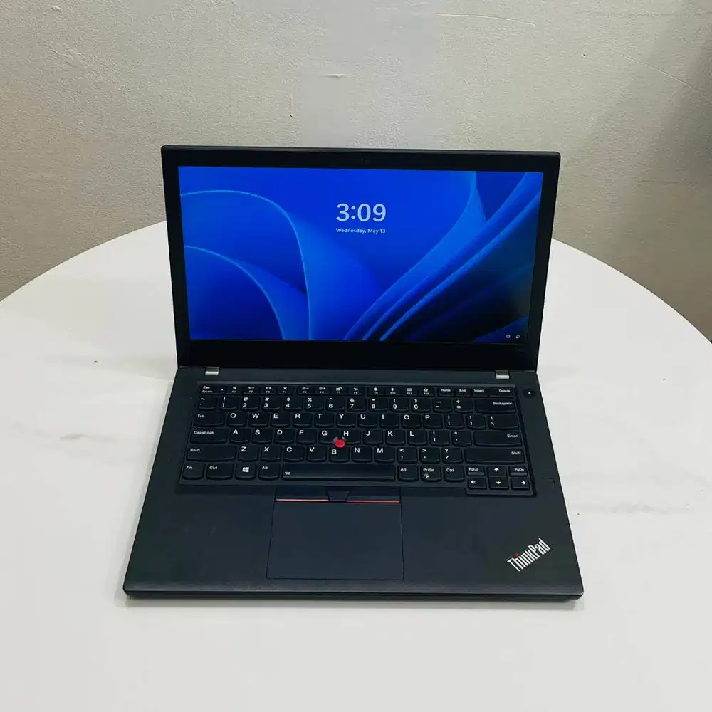 Laptop Lenovo Thinkpad T480 Core i7 Gen8 Ram 8GB 14inch N-EC