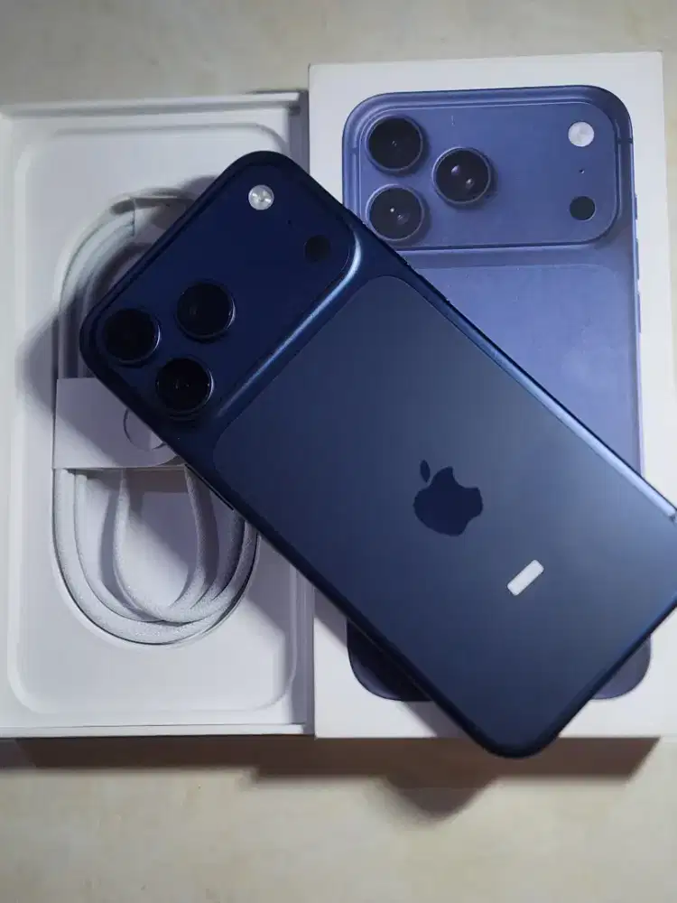 I Phone 17 Pro Max 256Gb IBOX  Blue, 99,9% Mulus (BH: 100%, CC: 82)
