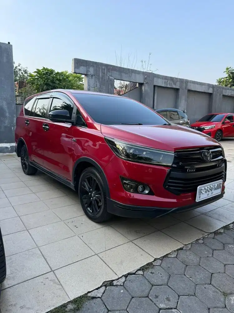 Kijang innova venturer