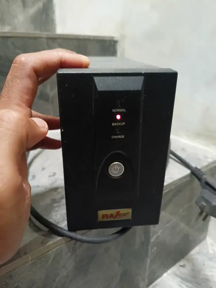 UPS Komputer dan alat elektronik lainnya