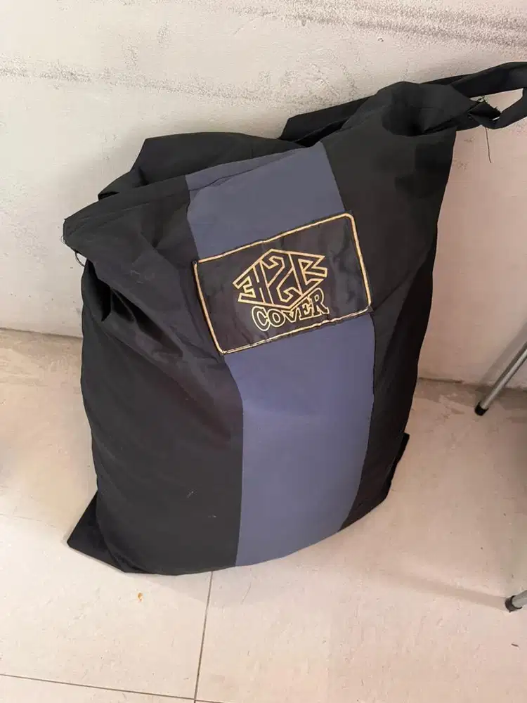 Sarung cover mobil serena/alpard/voxy