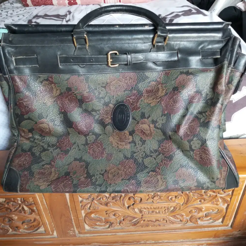 Dijual cepat Tas Travel authentic genuine leather