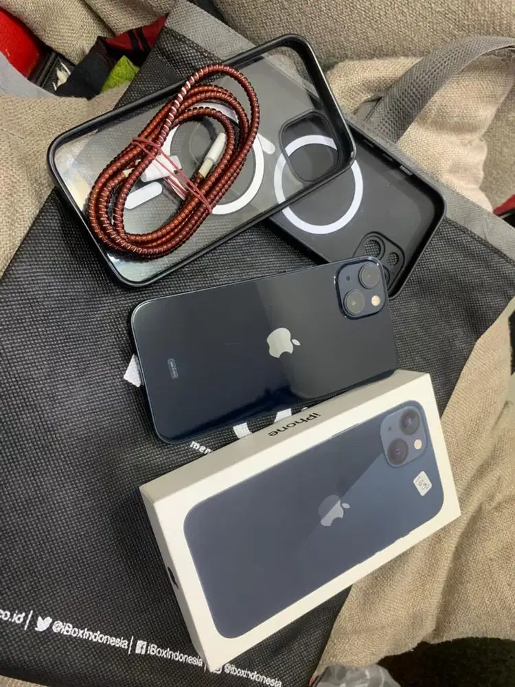 Wts iphone 13/128 midnigh iBox lengkap