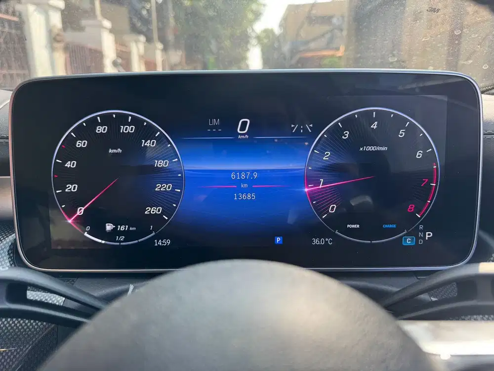Mercedes-Benz C300 2023 Bensin