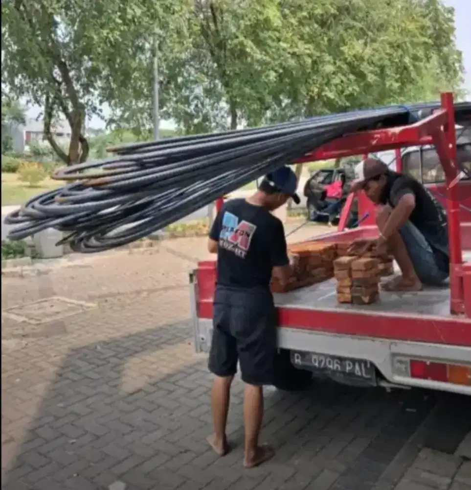 Supir toko matrial
