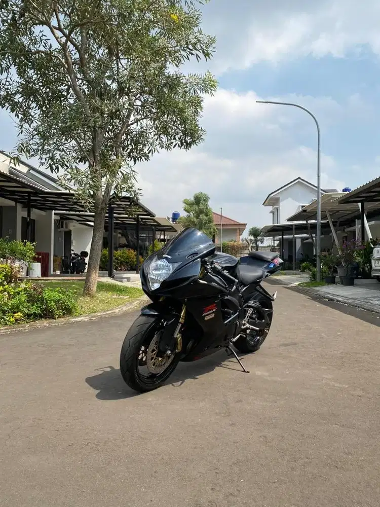 Jual suzuki gsx 750 L2 2012