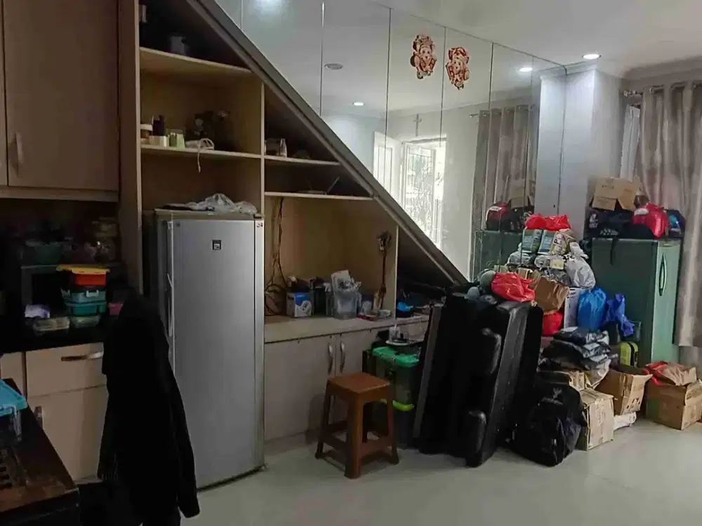 dijual/disewa town house di lipo karawaci