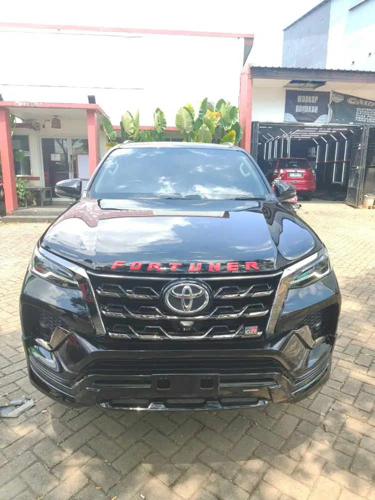 JUAL CASH/KREDIT...TOYOTA FORTUNER  2.8 GR Sport 4x2 AT/2023/AUTOMATIC