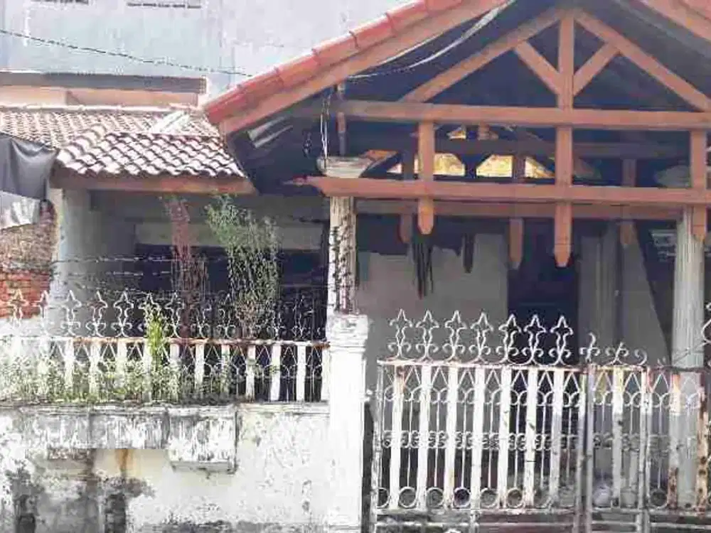 Rumah Tua dijual,.hitung harga tanah saja