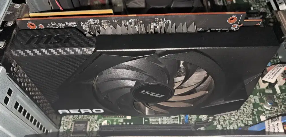VGA RX6400 + RAM DDR4 + TWS