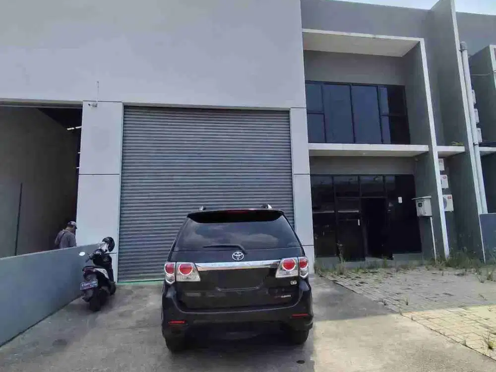 Dijual gudang rapi epoxy siap huni kawasan pergudangan blessindo