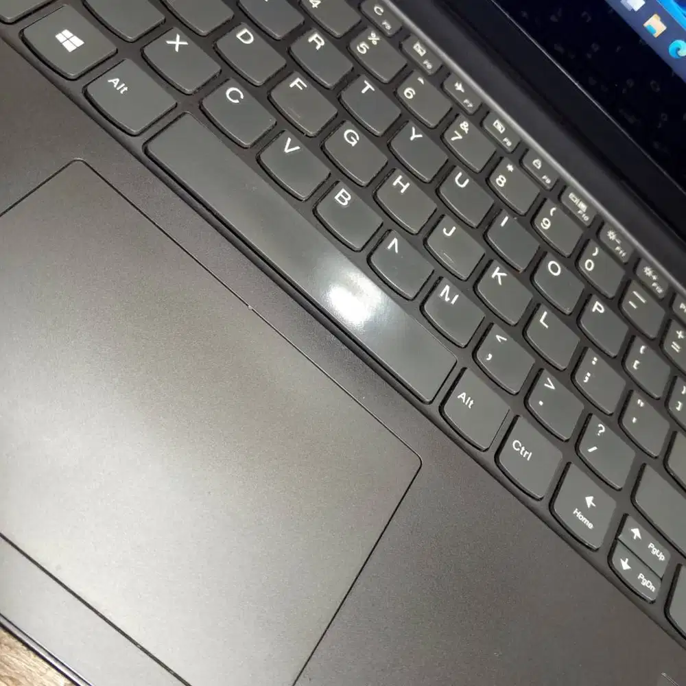 Lenovo core i3 gen 10 Ram 8 GB SSD 512 GB Dual VGA Nvidia MX230 2 GB