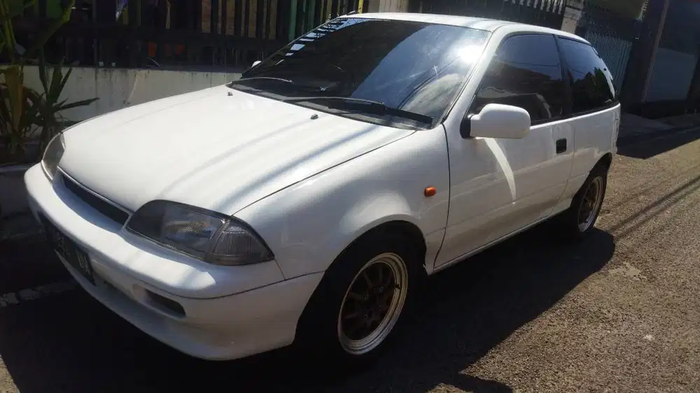 mobil balap antik SUZUKI Forsa elleny 1993  (Hatchback Retro Langka)