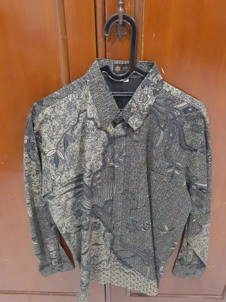 Kemeja Batik Mewah Pria Size L Reguler Fit Lengan Panjang corak mewah