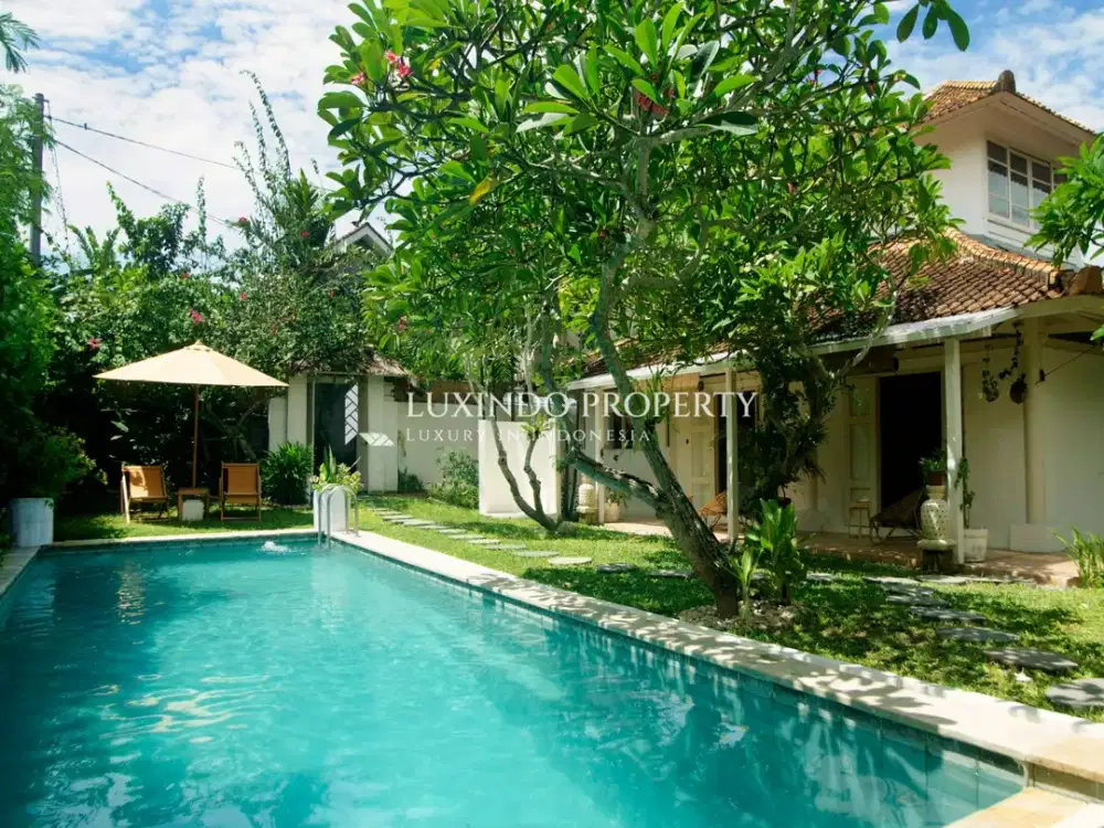 DISEWAKAN VILLA KOLONIAL 3 KAMAR TIDUR DENGAN PEMANDANGAN SAWAH DI CANGGU