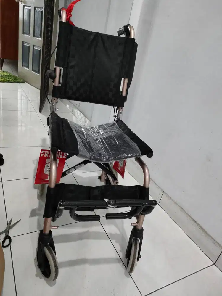 Preloved - Kursi Roda Traveling - Bekas