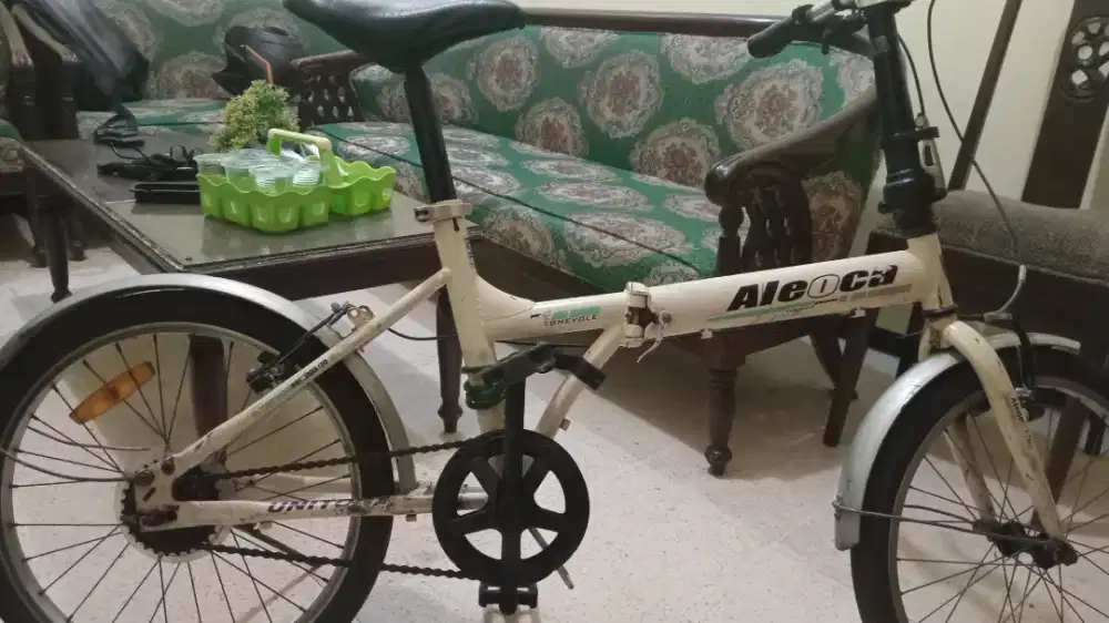 SEPEDA LIPAT BEKAS
