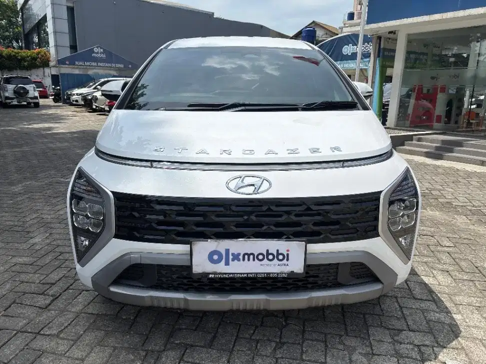 DP MURAH Hyundai Stargazer 1.5 Trend Essential Bensin-MT CALWD