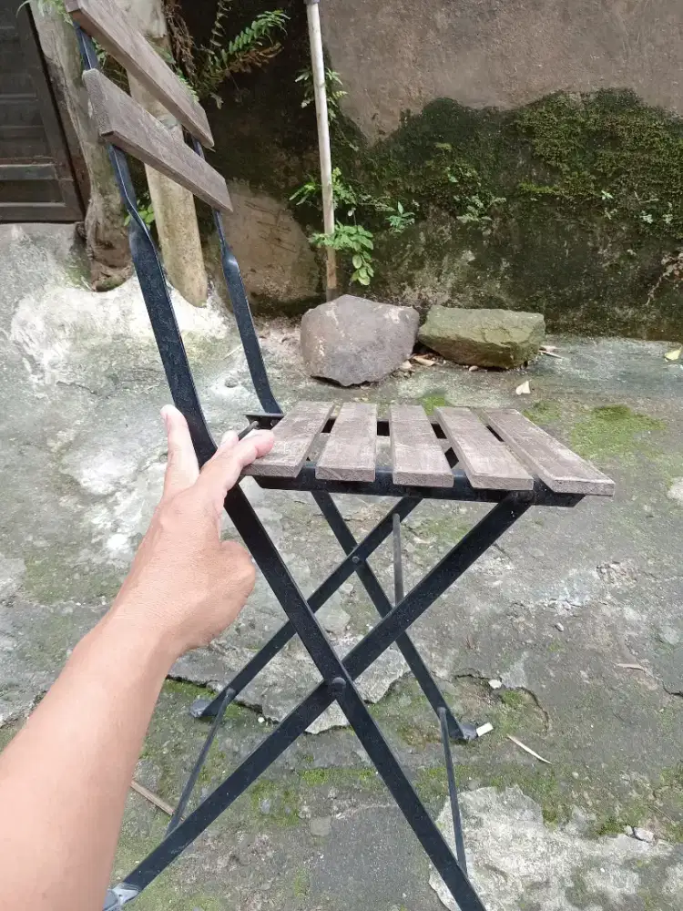 Kursi lipat siap pakai