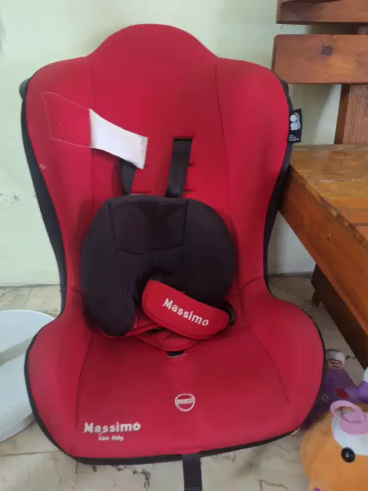 Car seat bayi warna merah