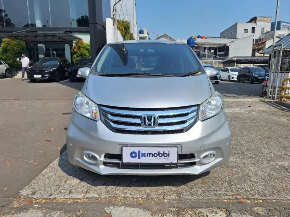 DP MURAH Honda Freed 1.5 E Bensin-AT 2014 Abu C1RPD