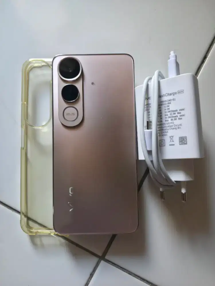 Vivo v50 lite 8/256 gb