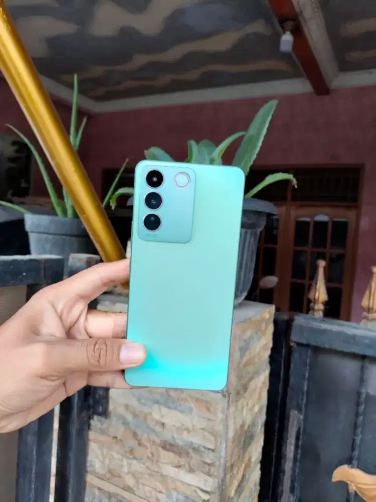 vivo v27e 12/256 GB