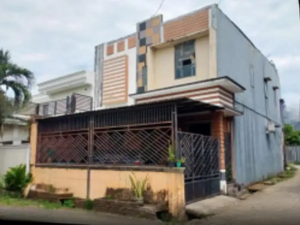 Dijual Rumah Makassar sekitar Jalan Barombong Tanjung Bunga
