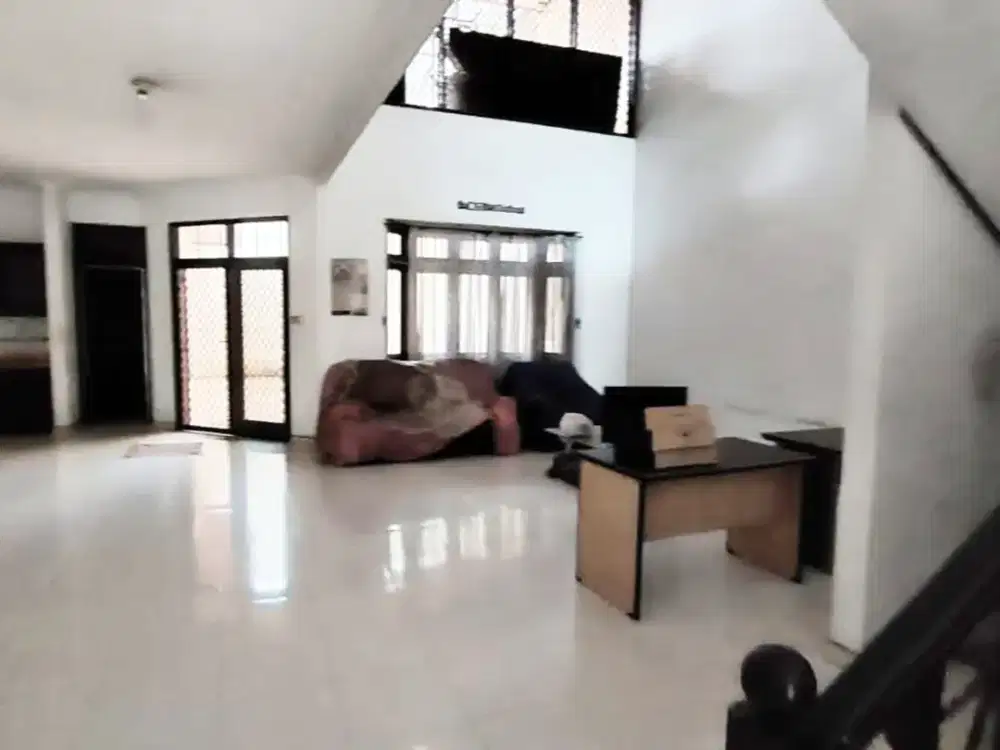 DijuaL Rumah LANGKA  HADAP TIMUR  MURAH di PURI INDAH - JAKARTA BARAT