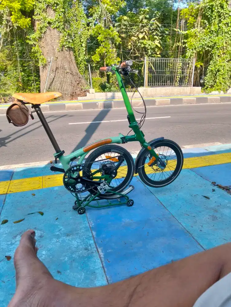 UNITED TRIPOLD 11S LE (Leather Edition) bukan brompton