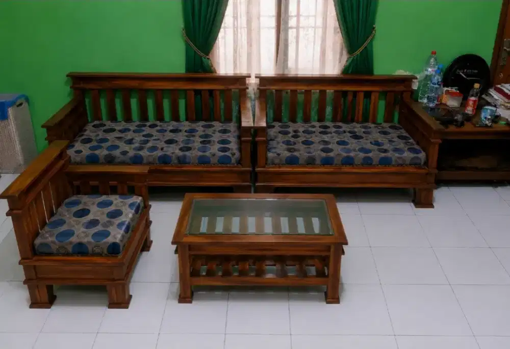 Sofa kayu ruang tamu