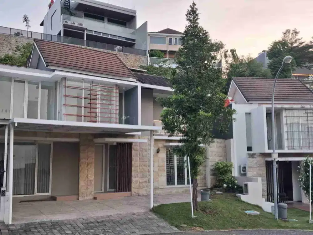 DiJual Rumah MEWAH 3LT SEMI FURNISHED di Citra Grand Tembalang Semarang