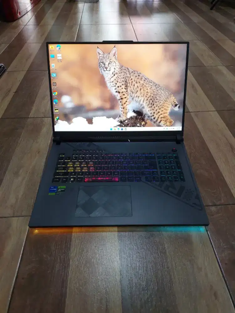 asus strix G814J core i7 13th. 32Gb. 512Gb. rtx4060 seperti baru