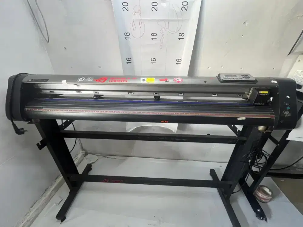 Mesin cutting sticker jinka NKL pro