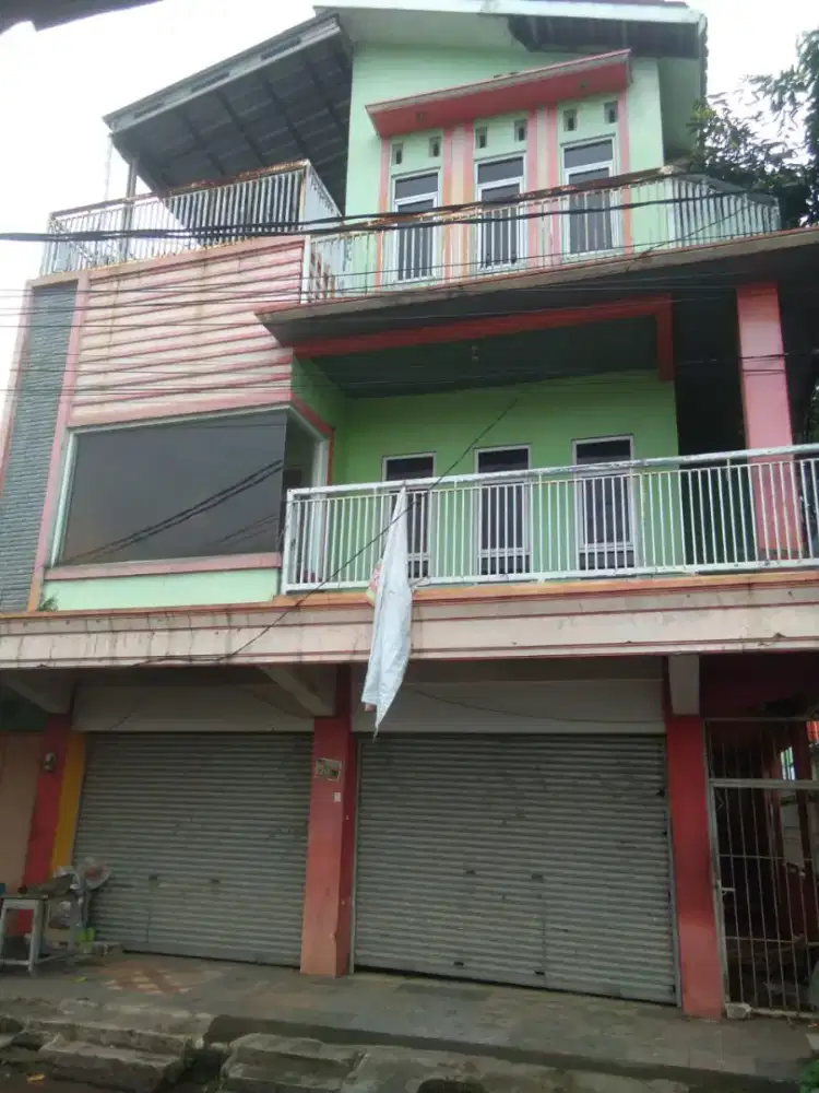 Rumah Pinggir Jalan Strategis Bangunan 3 Lantai Di Bojonggede